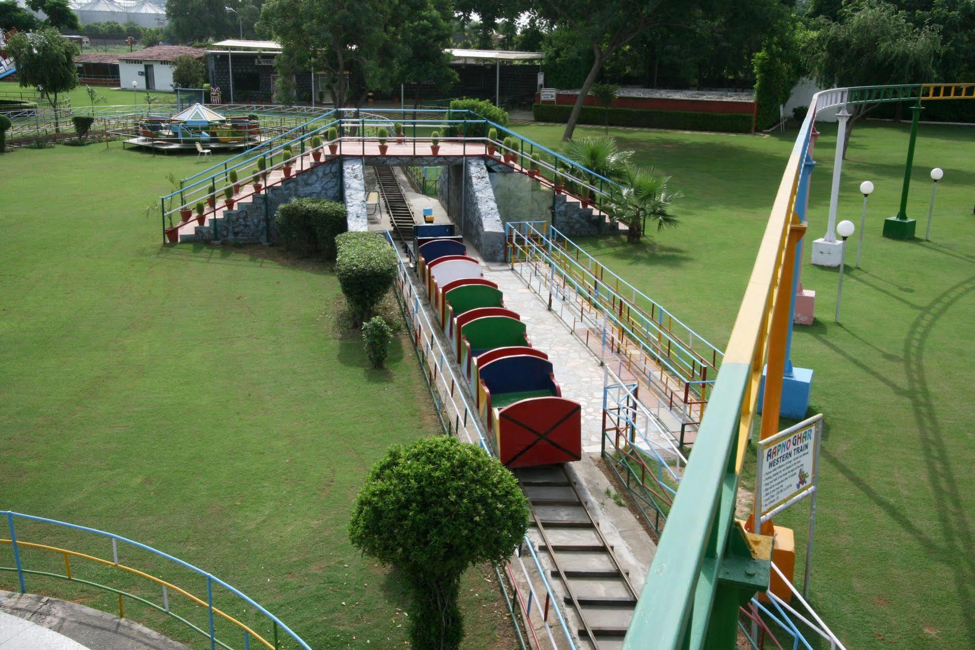 Aapno Ghar Resort & Amusement Park Gurgaon Exterior photo